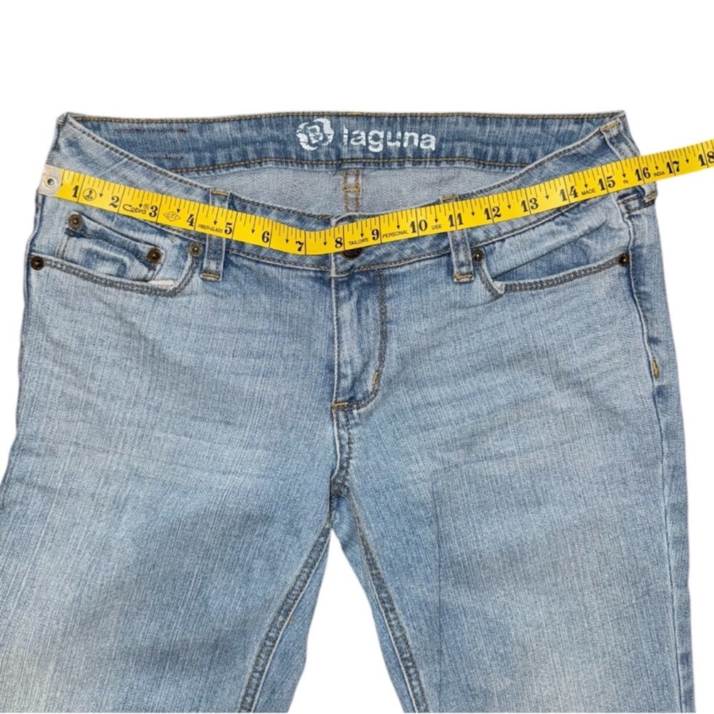 Bullhead Low Rise Bootcut Laguna Jeans - Picture 10 of 15